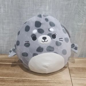 8" NWT Squishmallow Isis the Spotted Seal